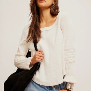 Free People Swing Cable Cuff Sweater in Ivory Size L New with Tags